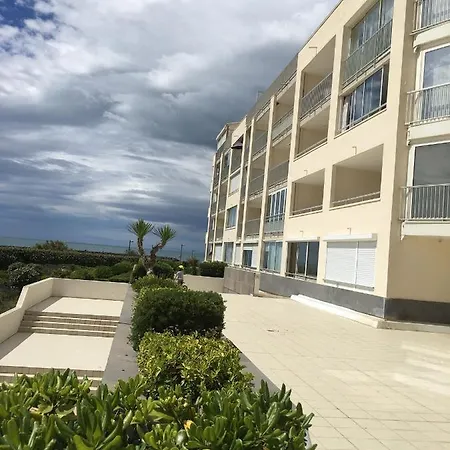 Appartement Spacieux Au Cap D'agde 120 M² Avec Piscine Partagée