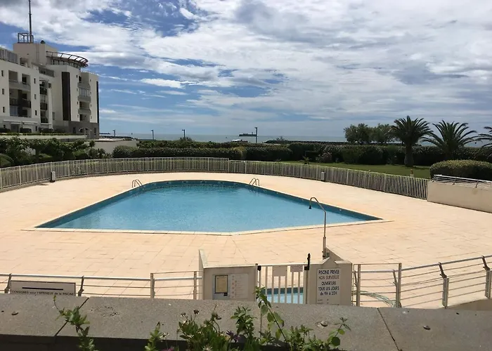Spacieux Au Cap D'agde 120 M² Avec Piscine Partagee