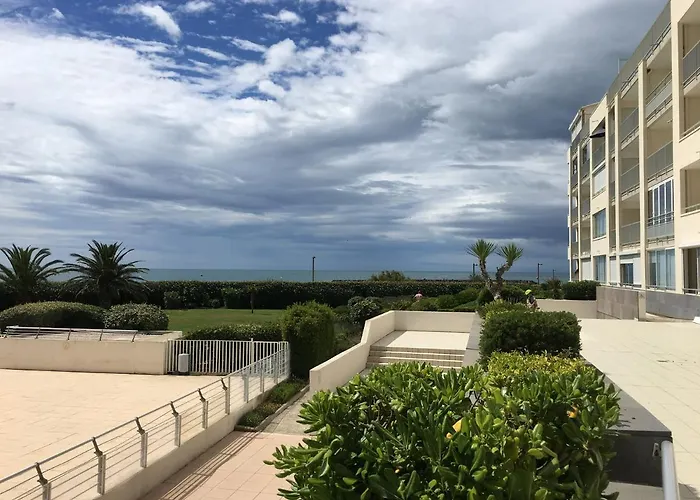 Spacieux Au Cap D'agde 120 M² Avec Piscine Partagee Агд