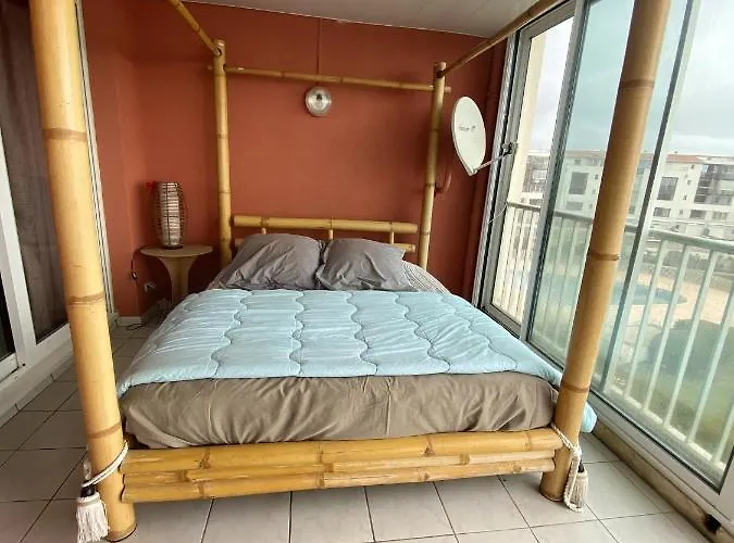 Spacieux Au Cap D'agde 120 M² Avec Piscine Partagee